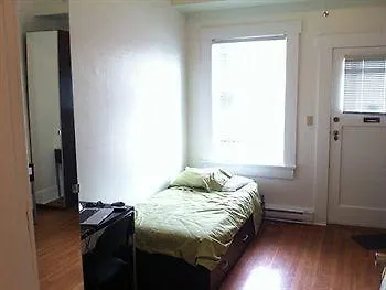 Mondeliving Vancouver House Guest House Hotel
